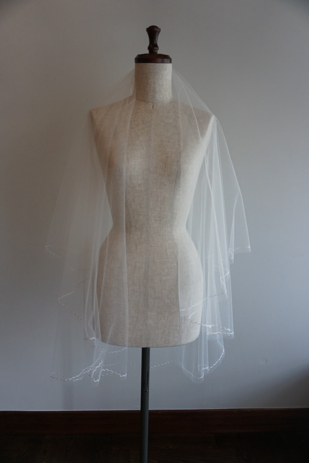 Chain Stitch Middle Veil