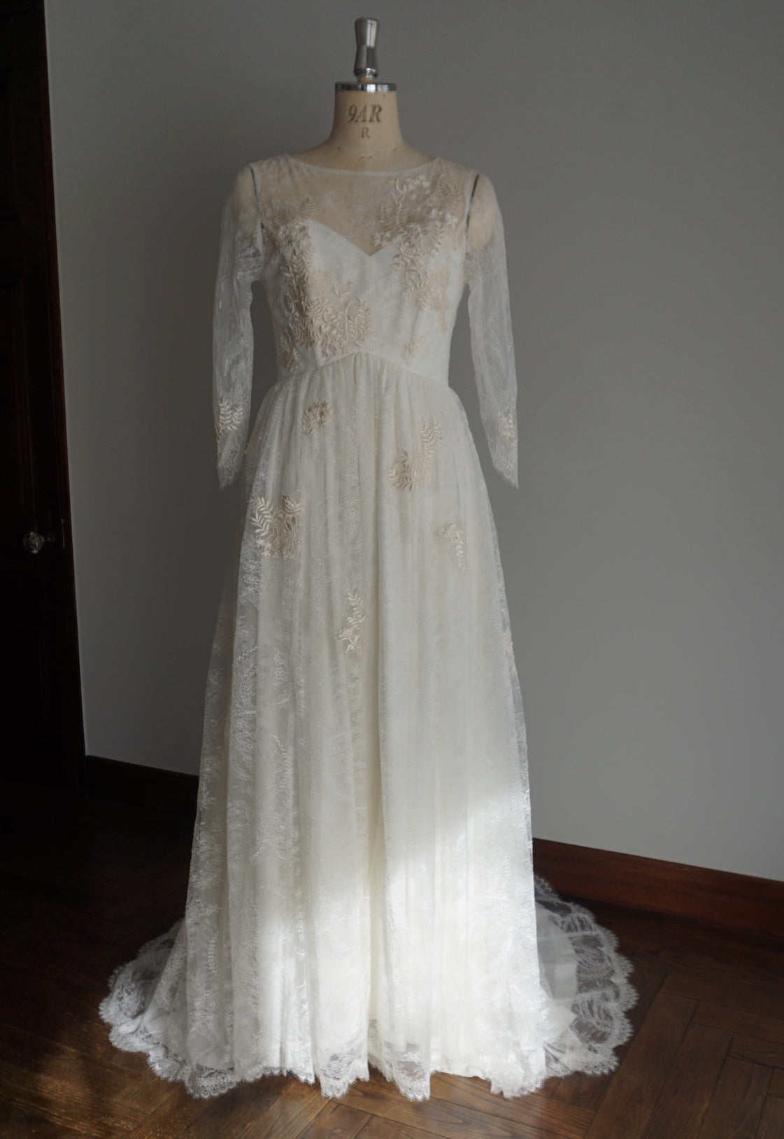 Celestial Bloom Lace Dress/-Subtle Ripple Tranquility- – preparage