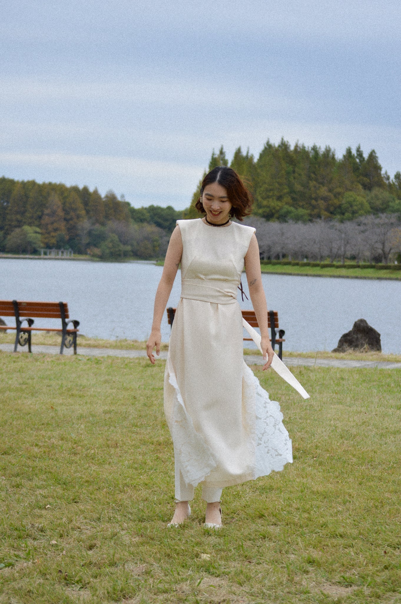 Layered Chic Apron Dress×Lace