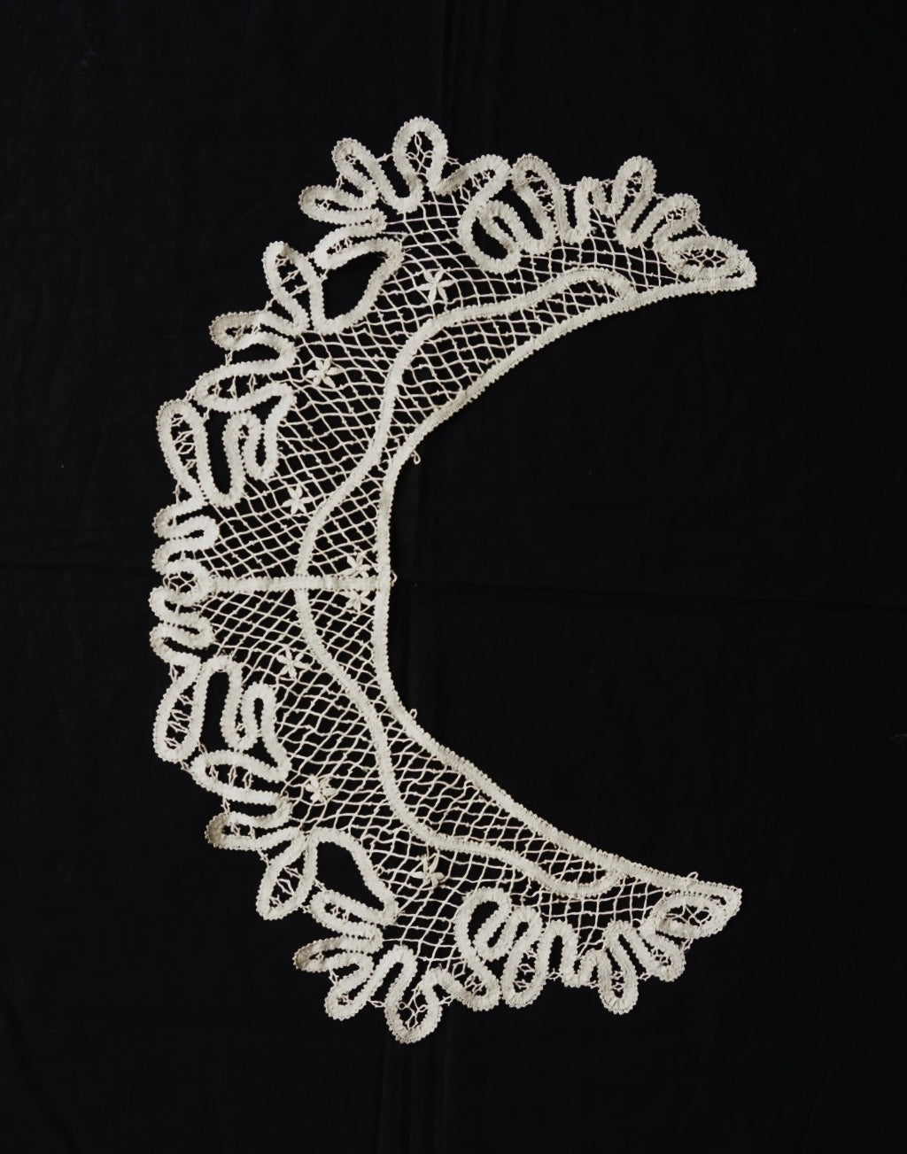 Boxed Poise Jacket – Bobbin Lace Edition