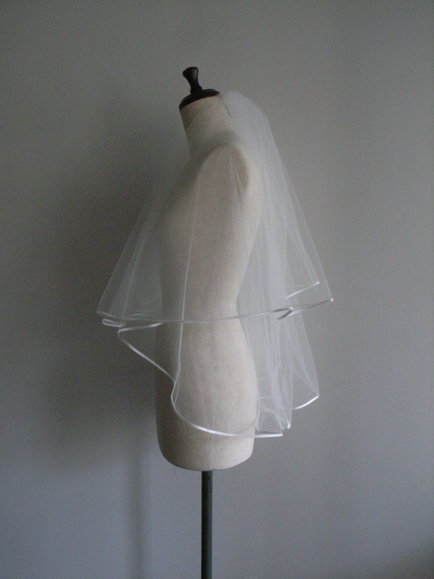 Satin Trim Short Veil