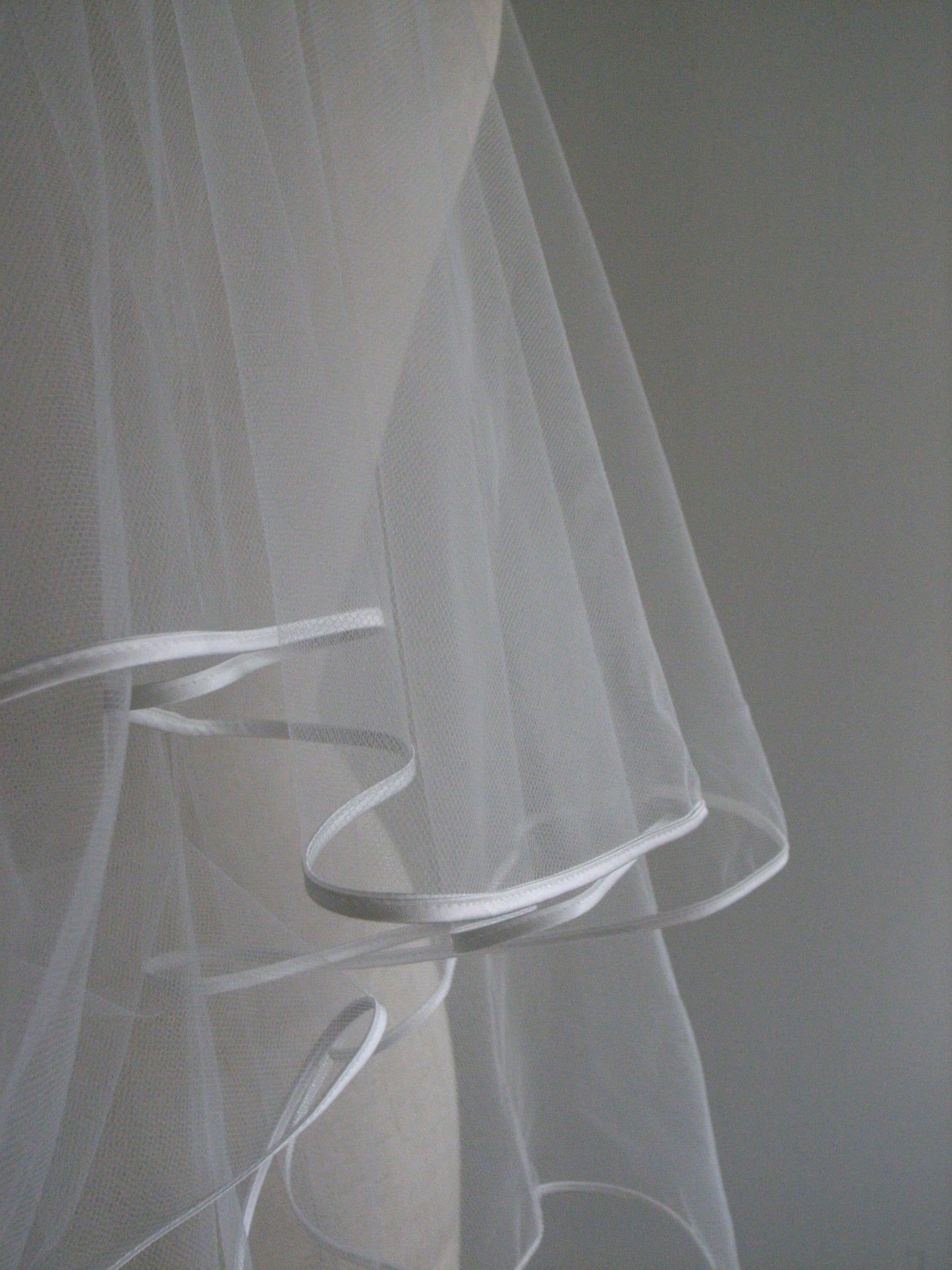 Satin Trim Short Veil