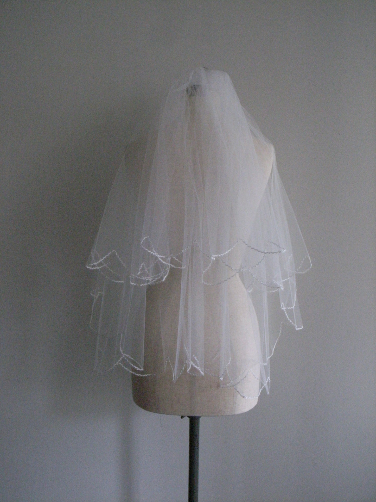 Wave Chain Stitch Short Veil