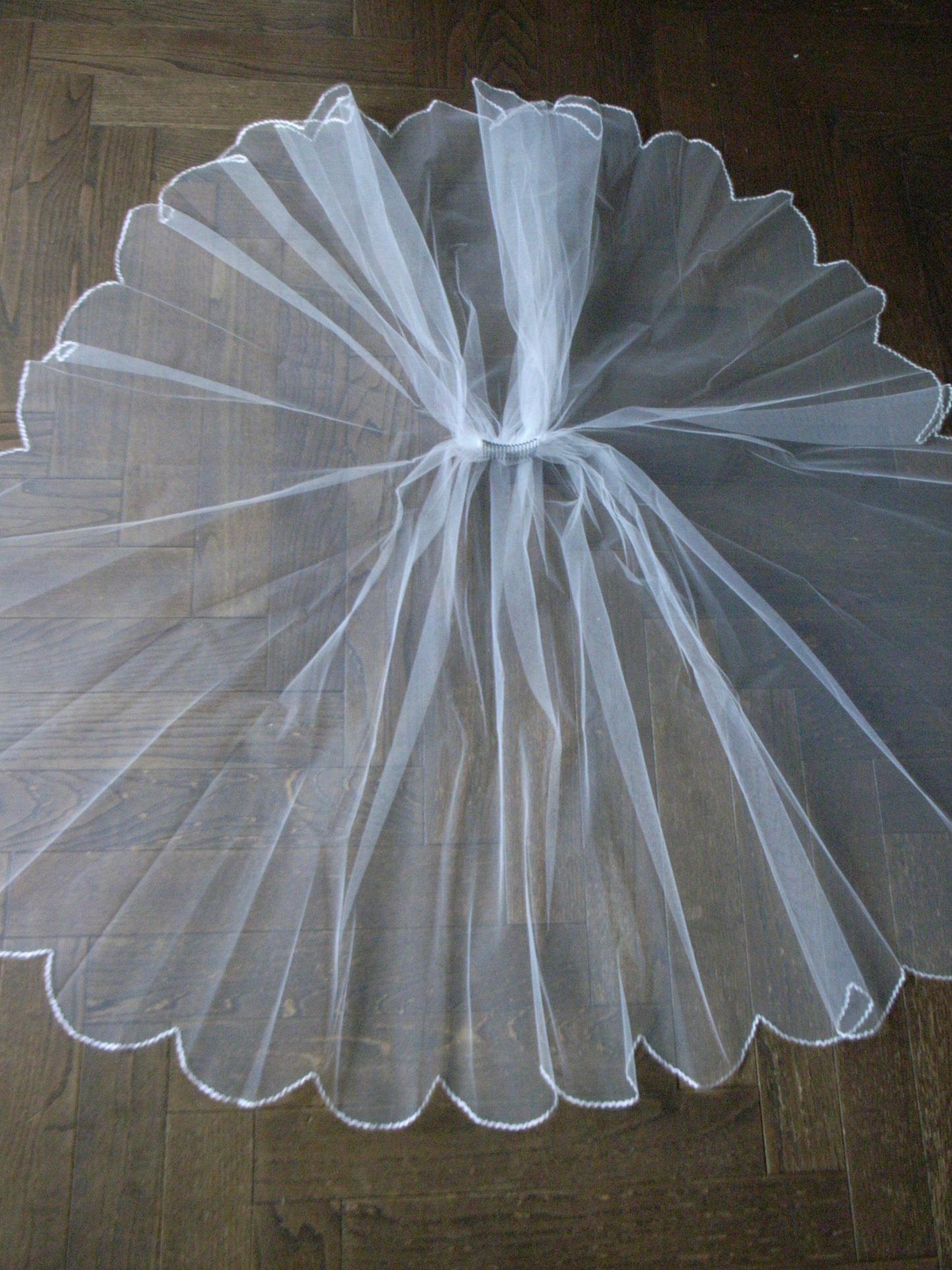 Wave Chain Stitch Short Veil